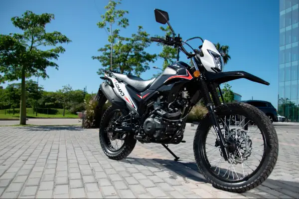 Moto usada Siam Nomad año 2025 en venta en vl - MotoCare